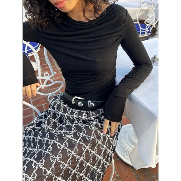 NWT Lisa Says Gah Molly Skirt in Bows Ribbons Black White M/L - Picture 3 of 17